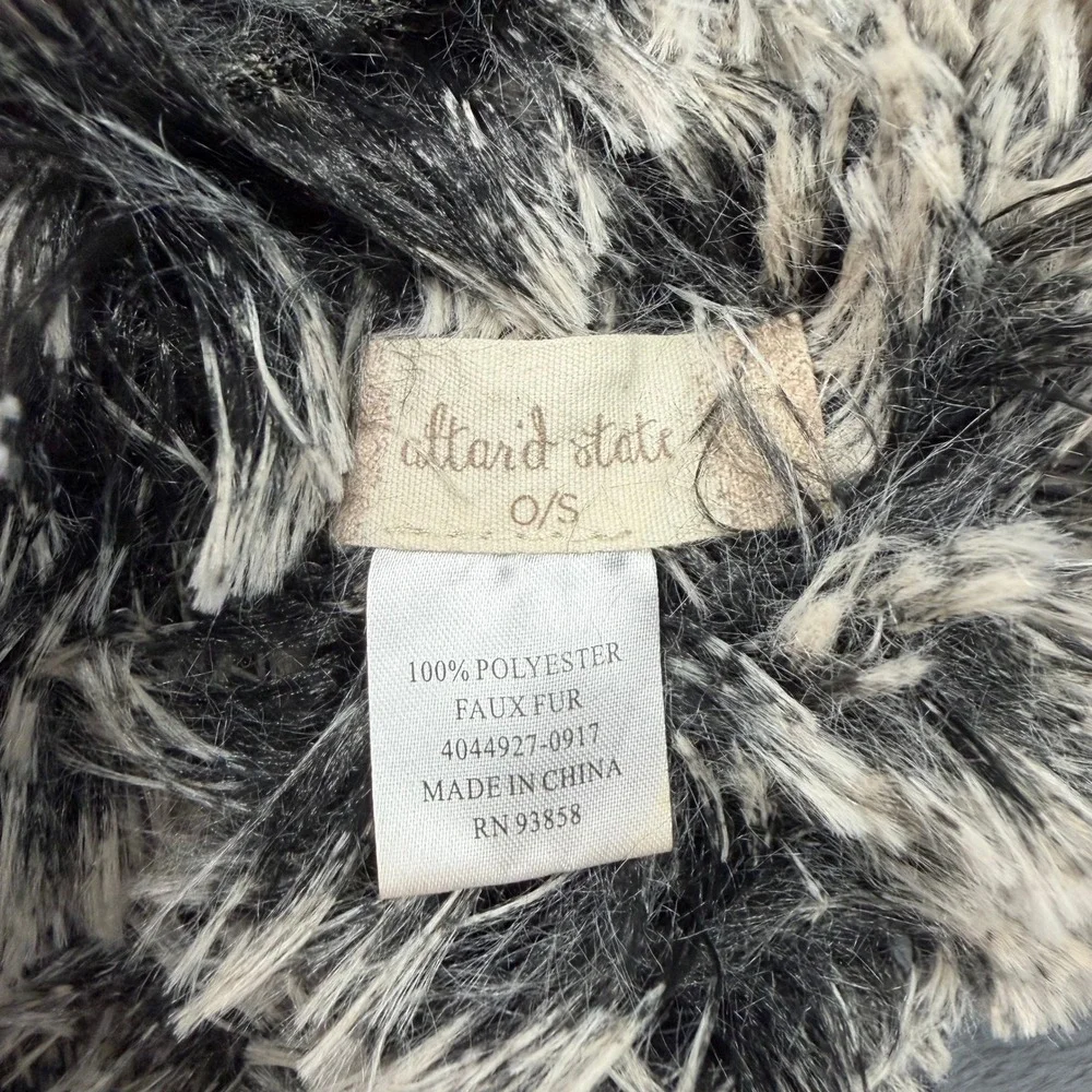 Altar'd State Faux Fur Infinity Scarf Black Cream Shaggy Plush 4044927-0917 OS